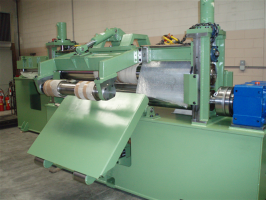 Pinch roll motorizzato con introduttore nastro